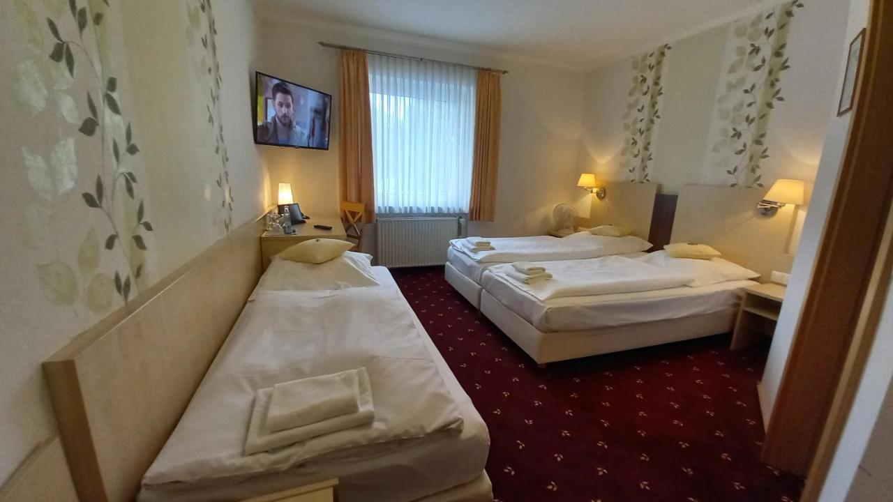 Kraeuterhotel & Restaurant Heidejaeger Mulmshorn Экстерьер фото