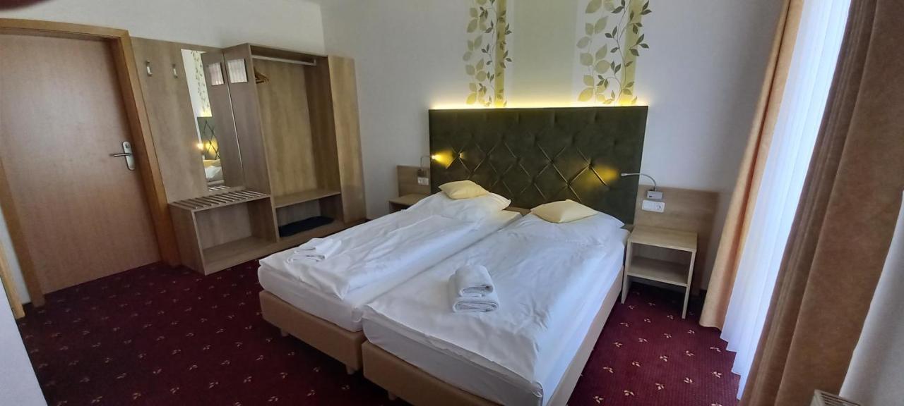 Kraeuterhotel & Restaurant Heidejaeger Mulmshorn Экстерьер фото