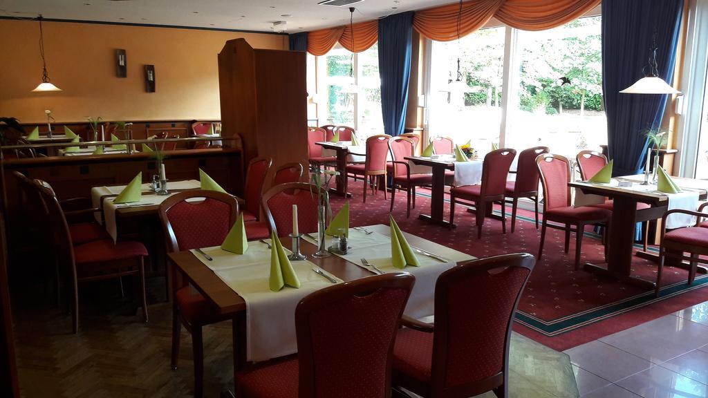 Kraeuterhotel & Restaurant Heidejaeger Mulmshorn Экстерьер фото