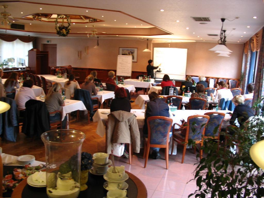 Kraeuterhotel & Restaurant Heidejaeger Mulmshorn Экстерьер фото
