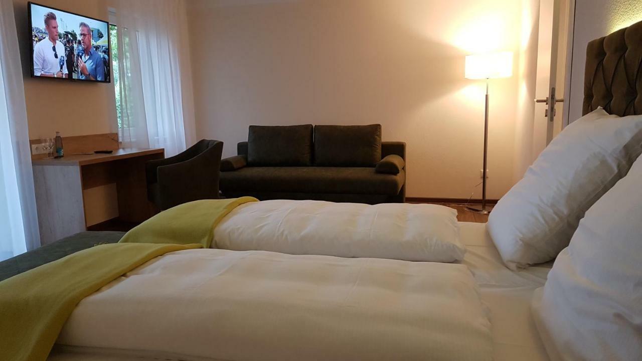 Kraeuterhotel & Restaurant Heidejaeger Mulmshorn Экстерьер фото