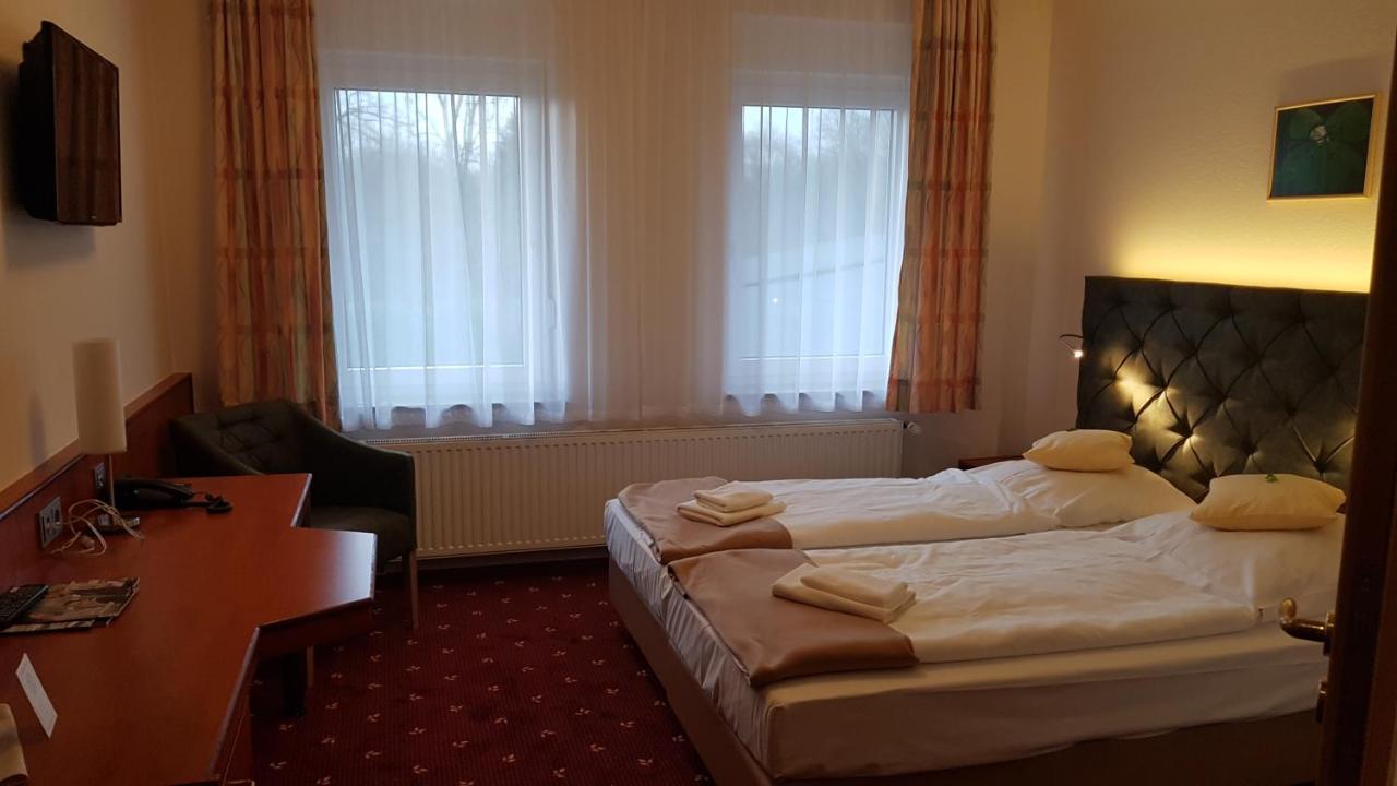 Kraeuterhotel & Restaurant Heidejaeger Mulmshorn Экстерьер фото