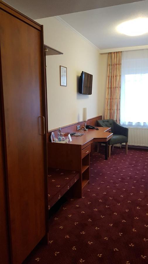 Kraeuterhotel & Restaurant Heidejaeger Mulmshorn Экстерьер фото
